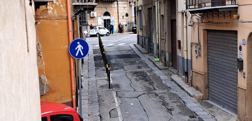 Termini Imerese: mini-appartamento via Giacinto Lo Faso